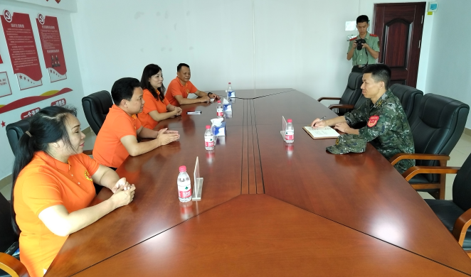 慰問中(zhōng)國(guó)海警部隊駐寶安(ān)某部座談中(zhōng).png